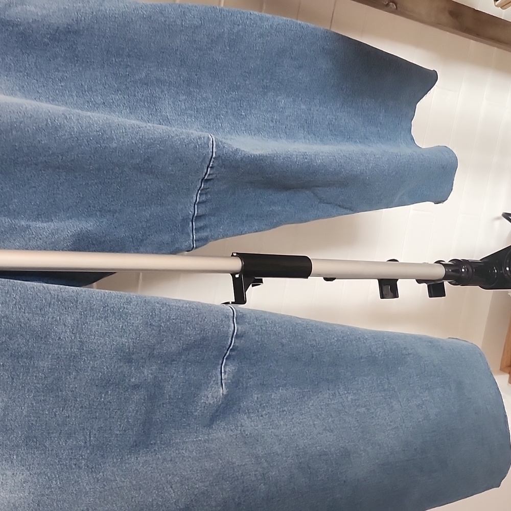 Women's Jeans, Size 14 - Picture 6 of 9